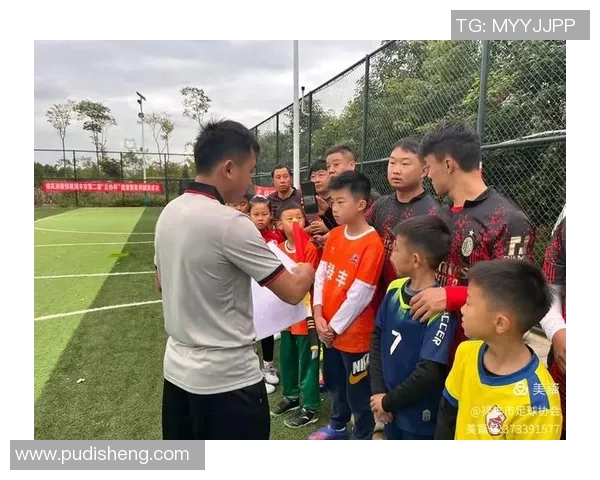 3月11日足球明星齐聚一堂共庆绿茵盛宴与激情时刻 3月11日足球明星齐聚一堂共庆绿茵盛宴与激情时刻